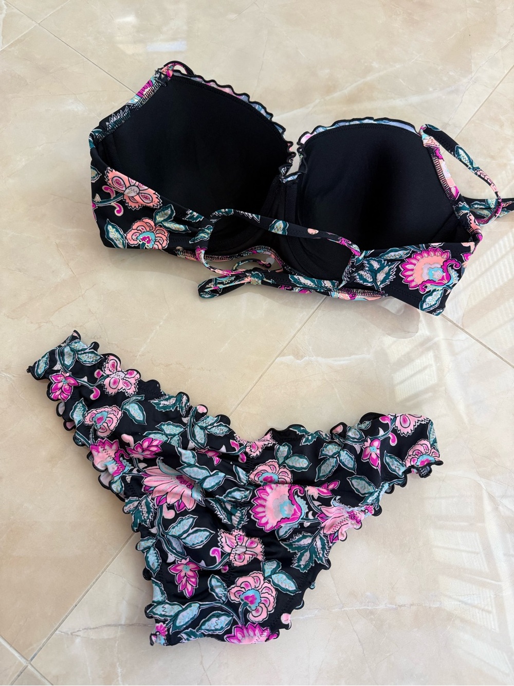 Shade & Shore Ruffle Cheeky Bikini - Picture 5 of 5